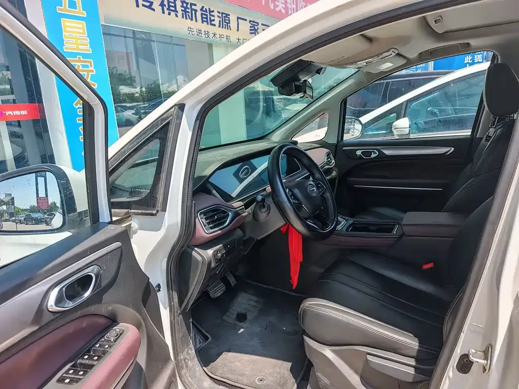 GAC Motor Trumpchi M6 — фото 2