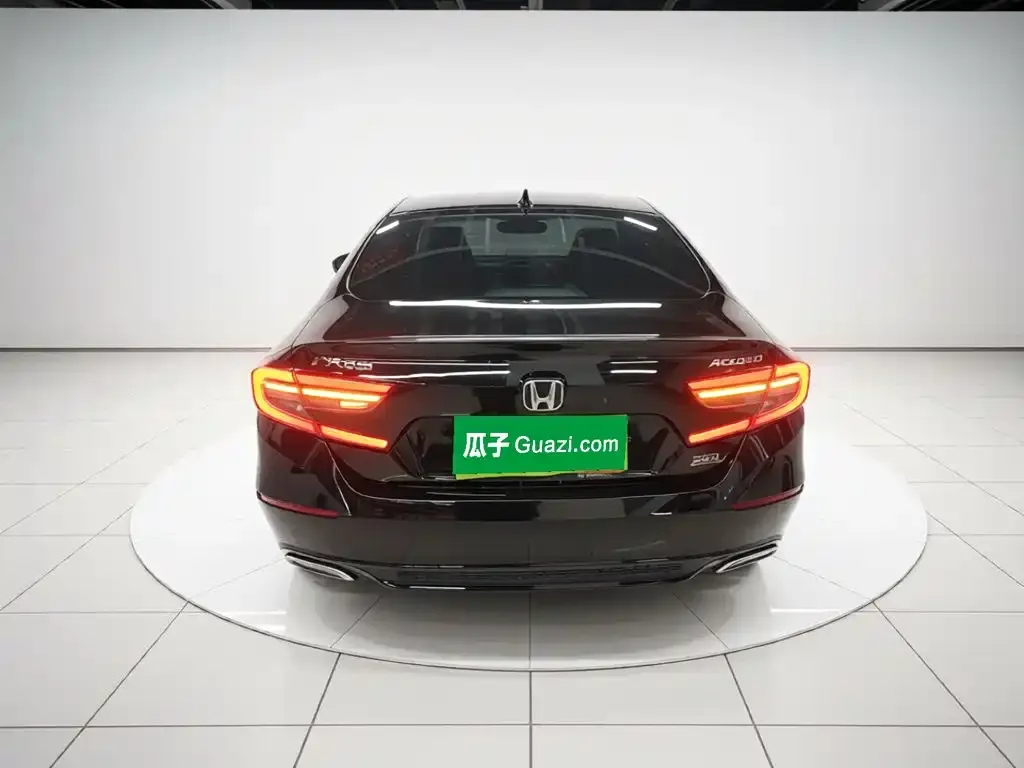 Honda Accord — фото 9