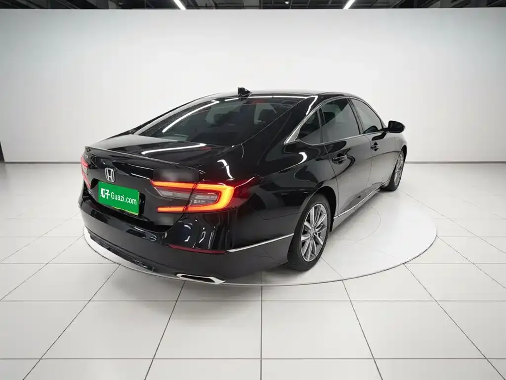 Honda Accord — фото 3