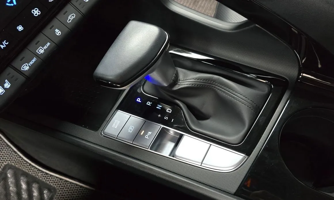Hyundai AVANTE — фото 7