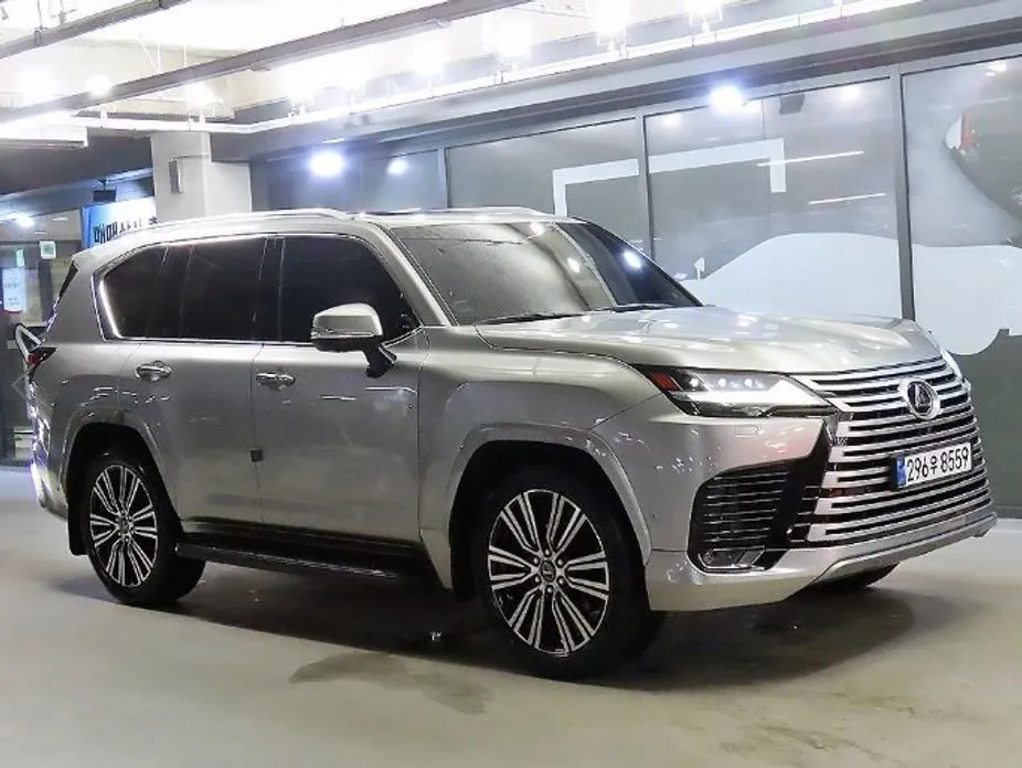 Lexus LX — фото 1