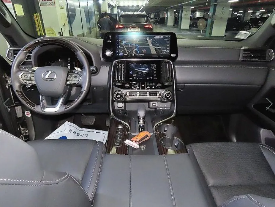 Lexus LX — фото 7
