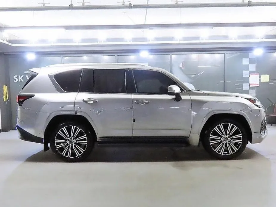 Lexus LX — фото 5