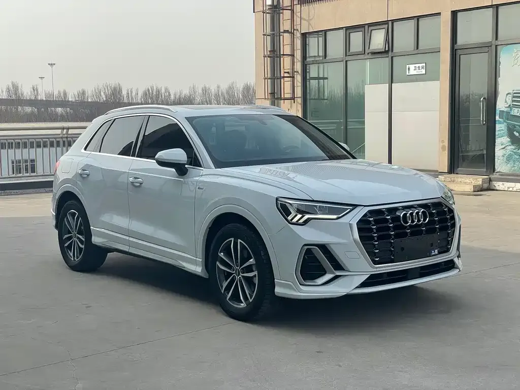 Audi Q3 — фото 5