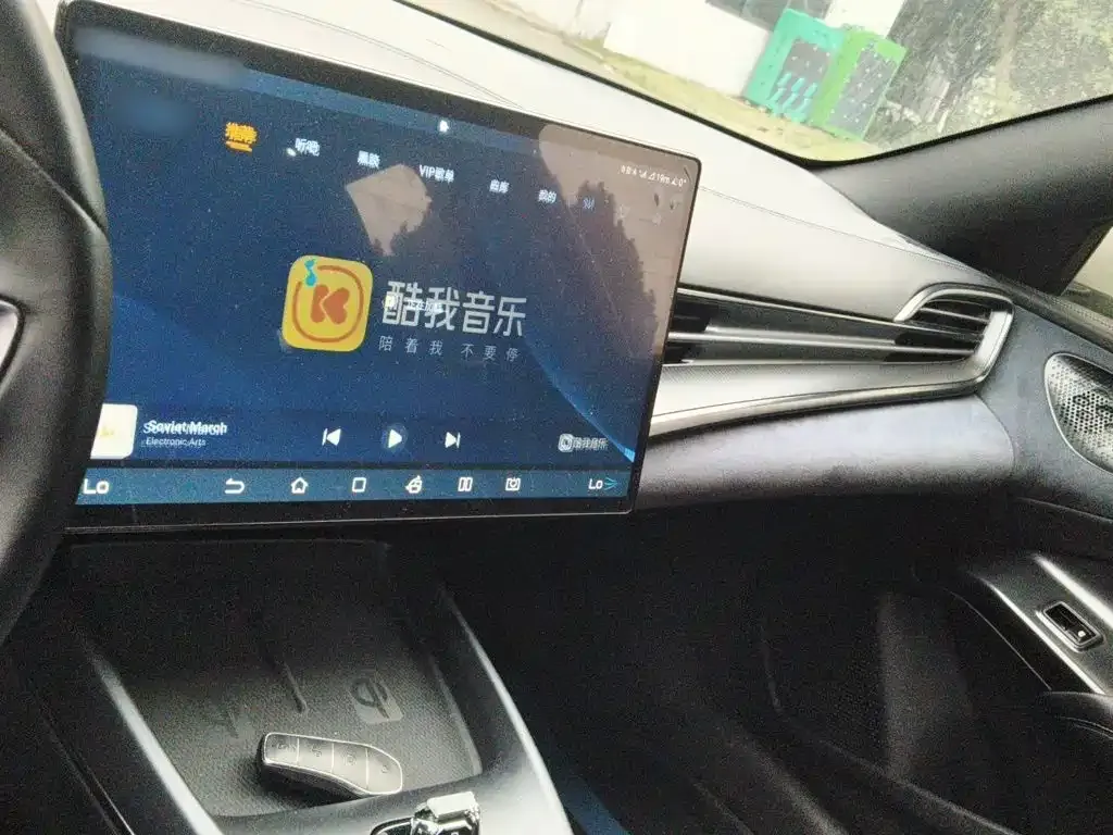 BYD Seal — фото 9