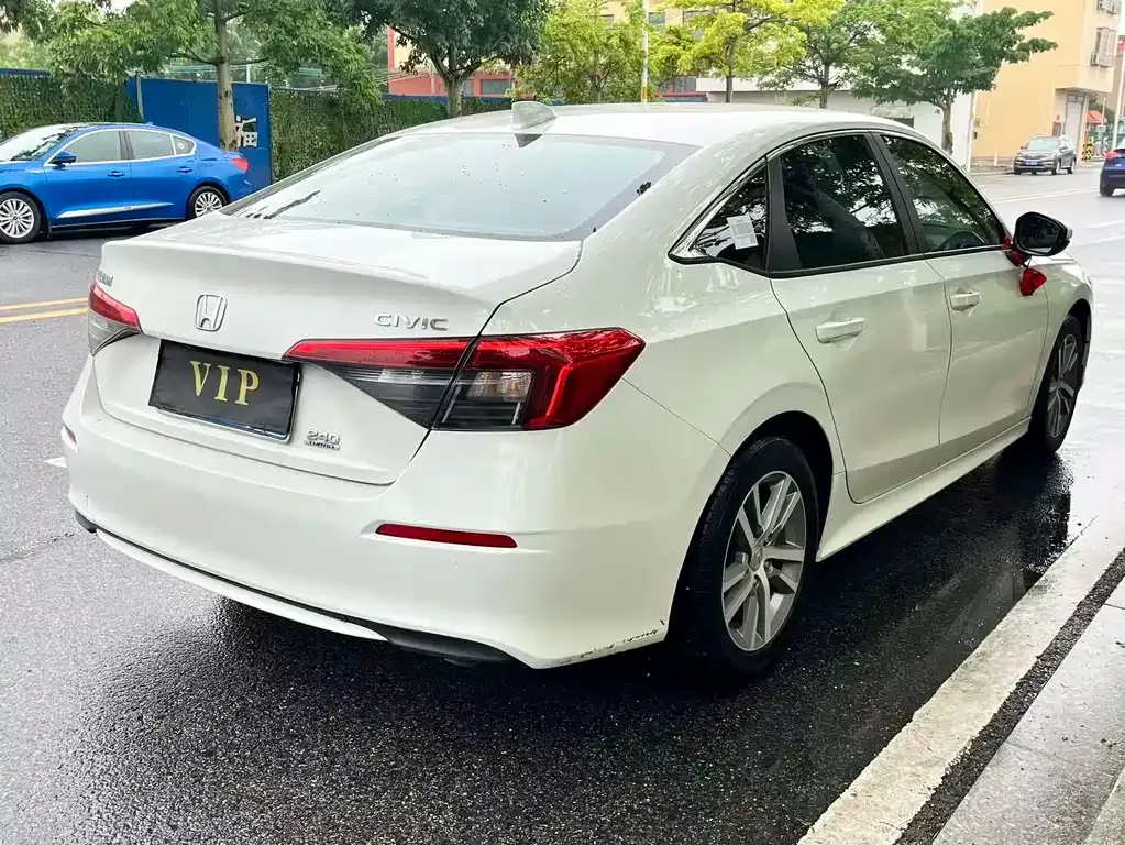 Honda Civic — фото 7