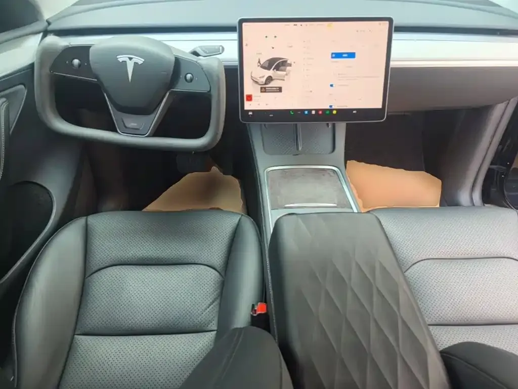 Tesla Model Y — фото 8