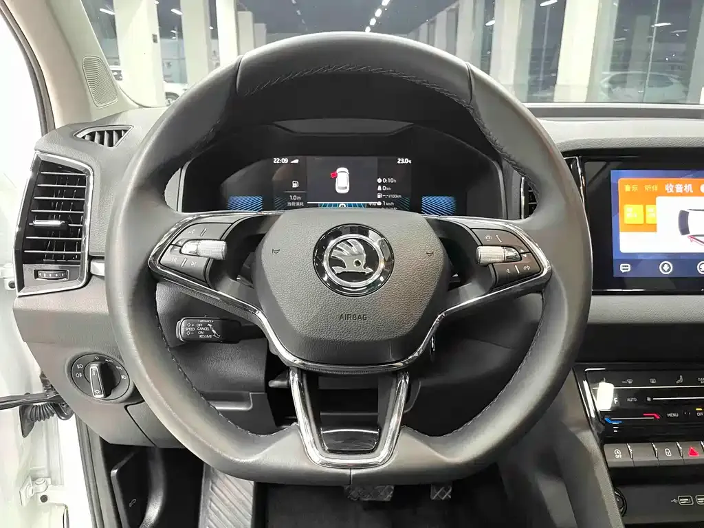 Skoda Karoq — фото 7