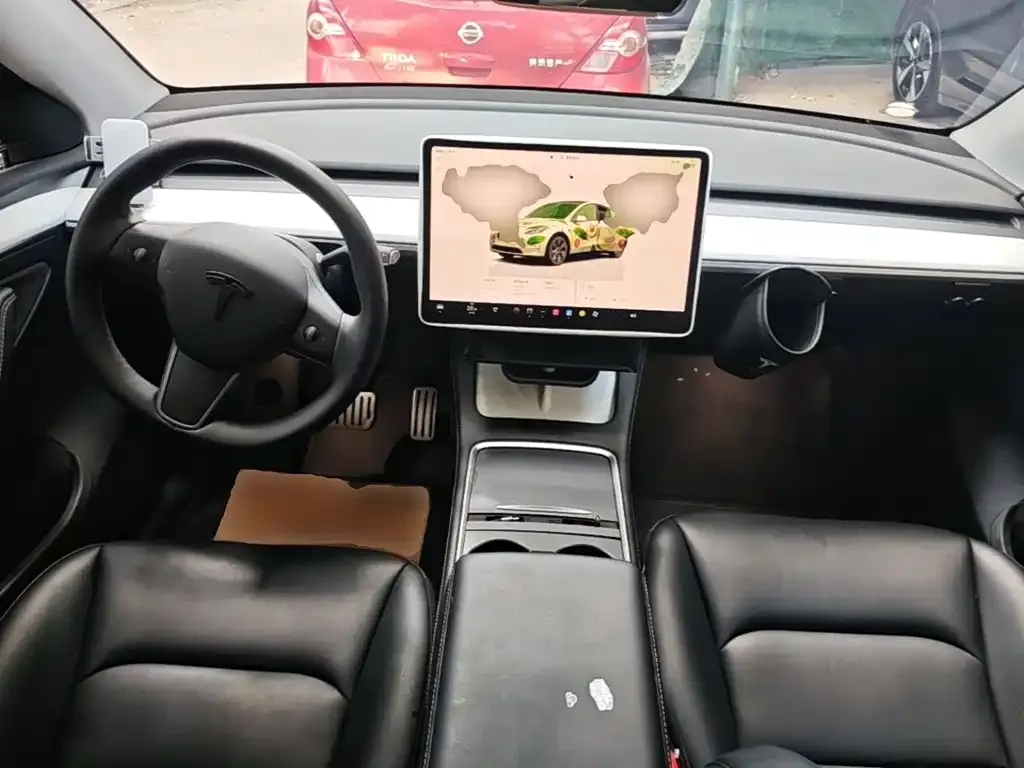 Tesla Model Y — фото 2