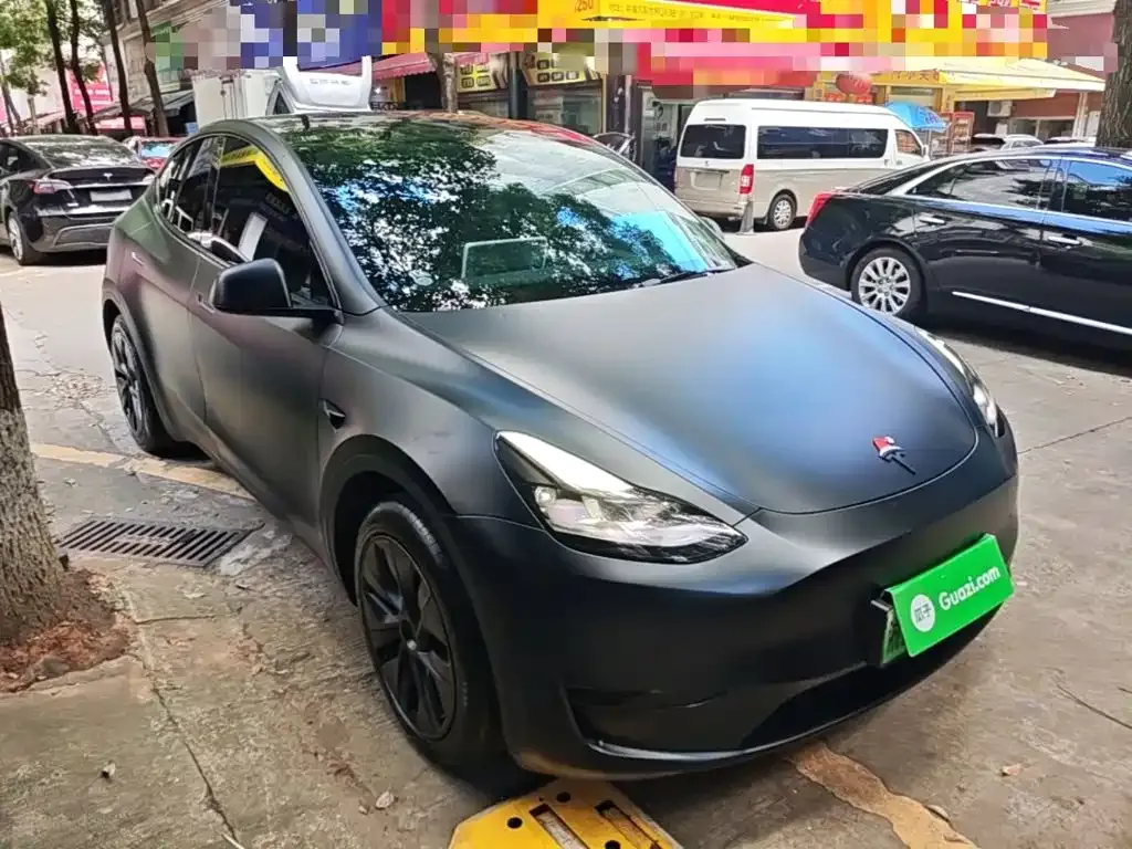 Tesla Model Y — фото 5