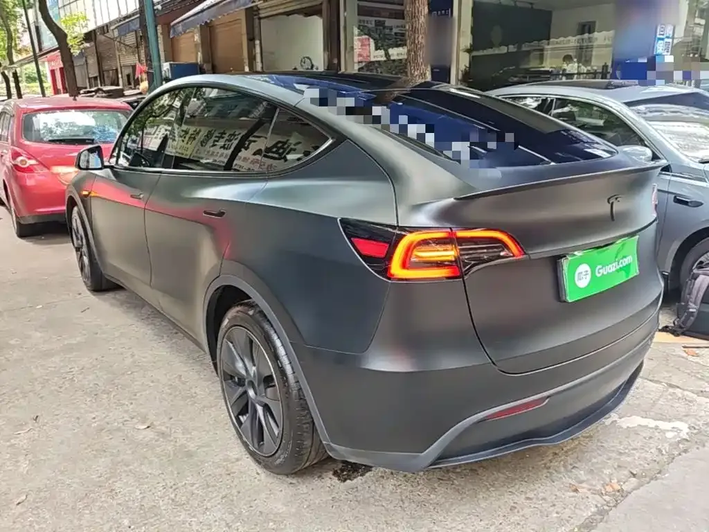 Tesla Model Y — фото 6