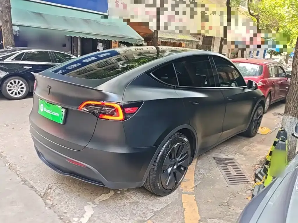 Tesla Model Y — фото 9