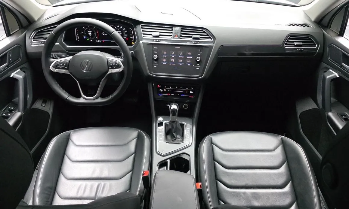 Volkswagen Tiguan — фото 4