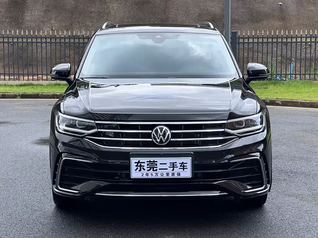 Volkswagen Tiguan L — фото 7