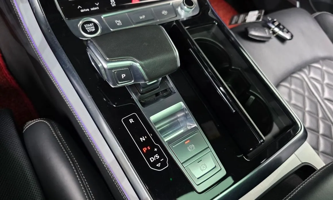 Audi Q8 2022 из KR, фото 10