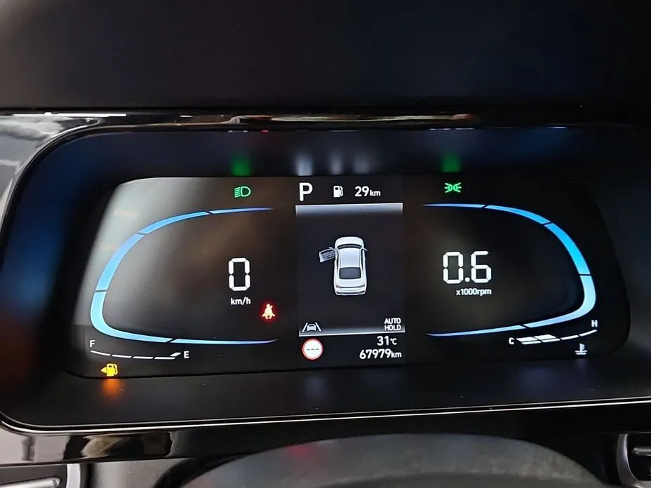 Hyundai AVANTE — фото 2