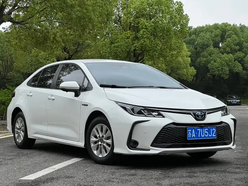 Toyota Corolla — фото 6