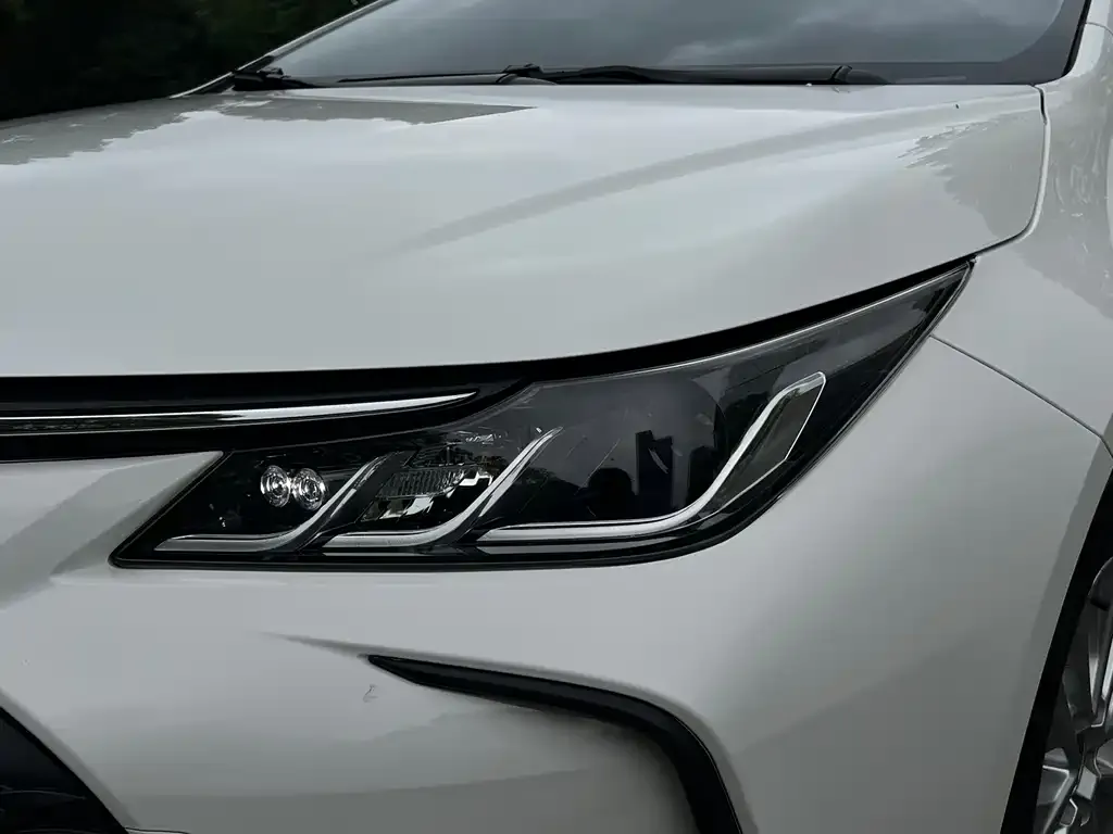 Toyota Corolla — фото 2