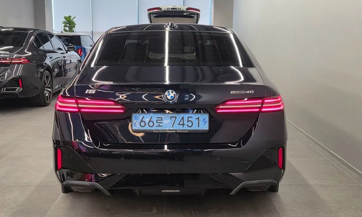 BMW i5 — фото 7