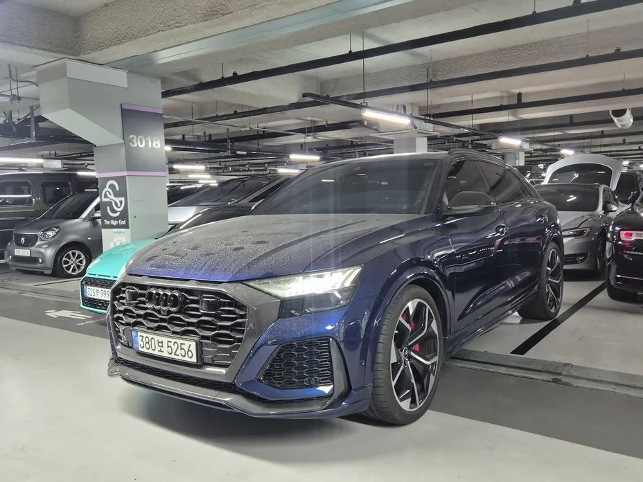 Audi RSQ8 — фото 1