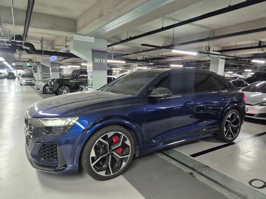 Audi RSQ8 — фото 4