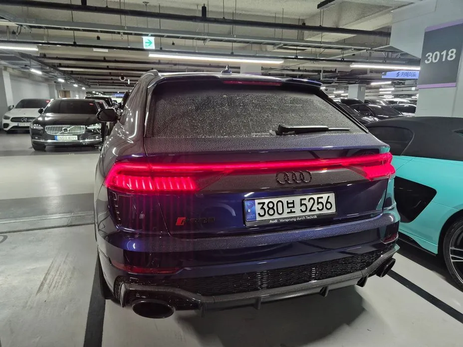 Audi RSQ8 — фото 5