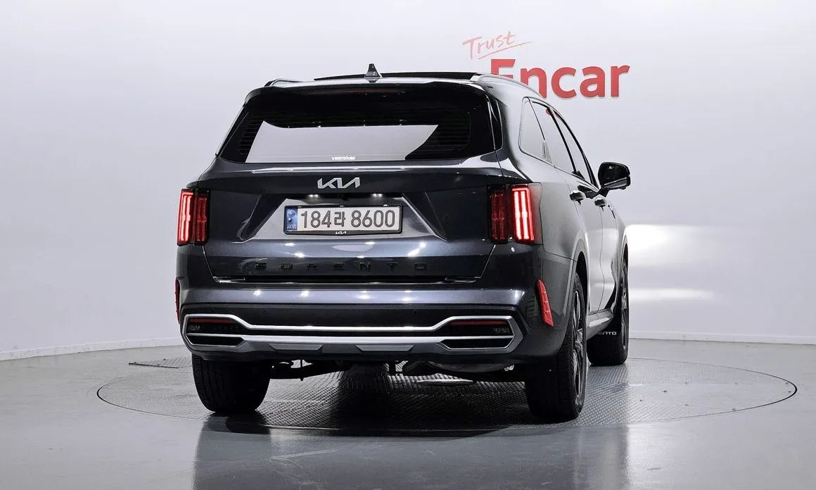 Kia Sorento — фото 6