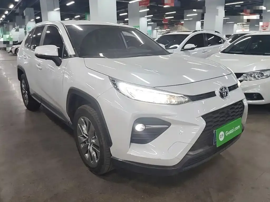 Toyota Wildlander — фото 10