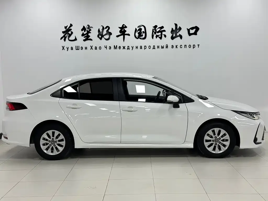 Toyota Corolla — фото 2