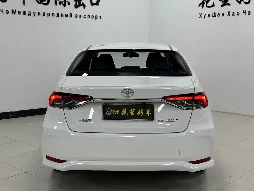 Toyota Corolla — фото 3