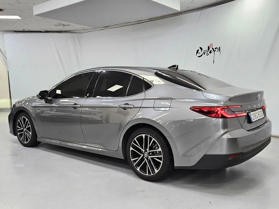 Toyota Camry — фото 4