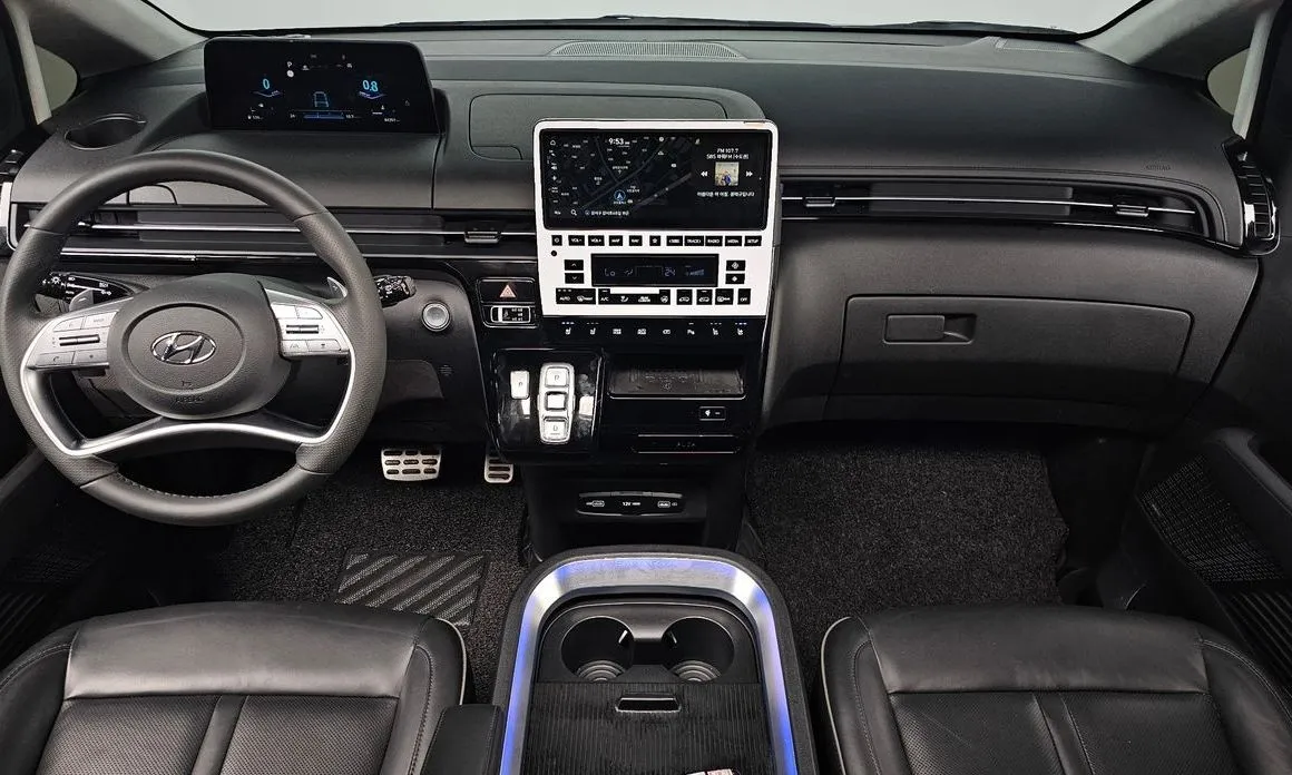Hyundai Staria — фото 2