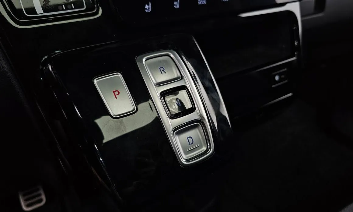 Hyundai Staria — фото 4