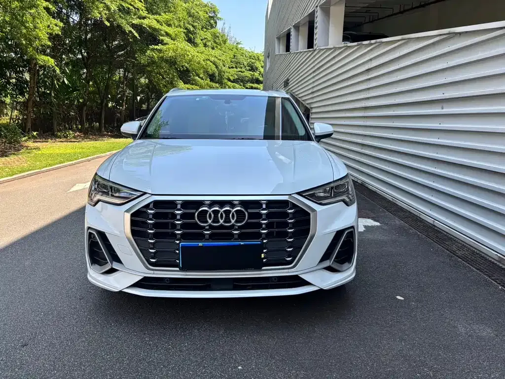 Audi Q3 — фото 8