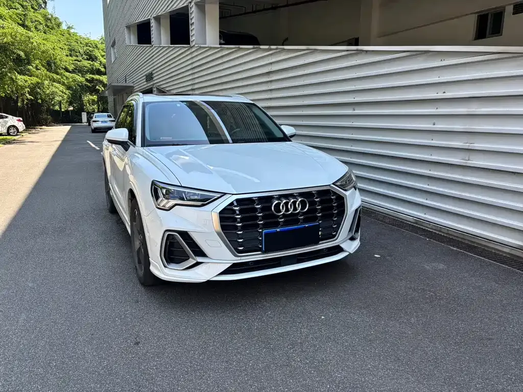 Audi Q3 — фото 6