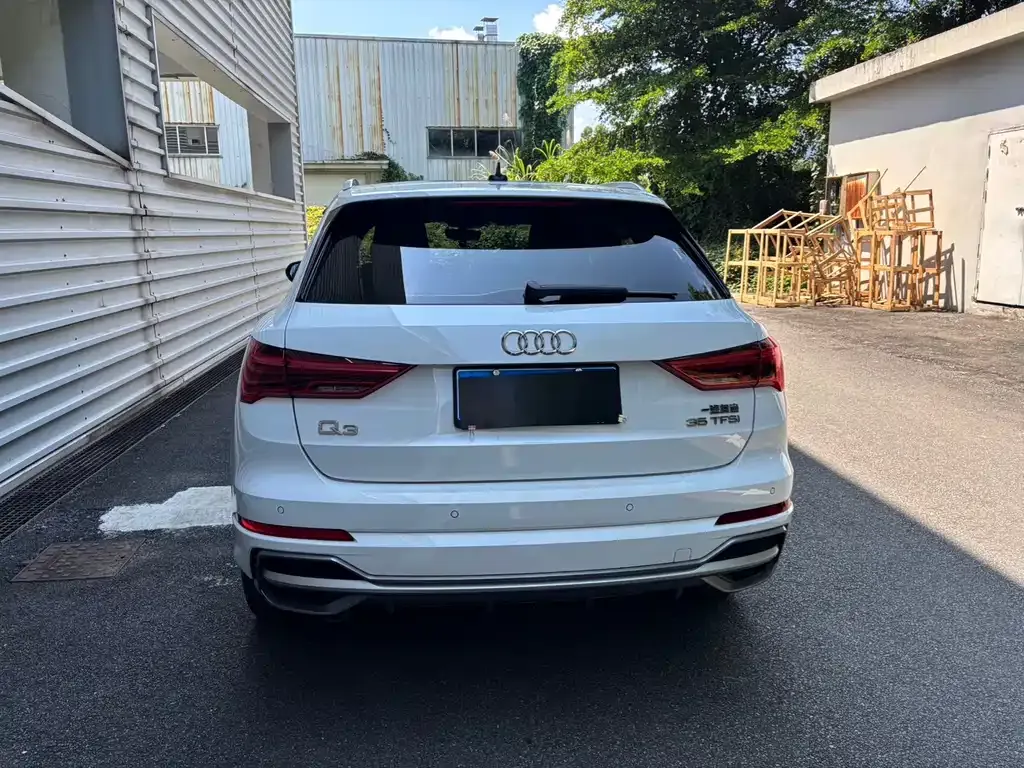 Audi Q3 — фото 9