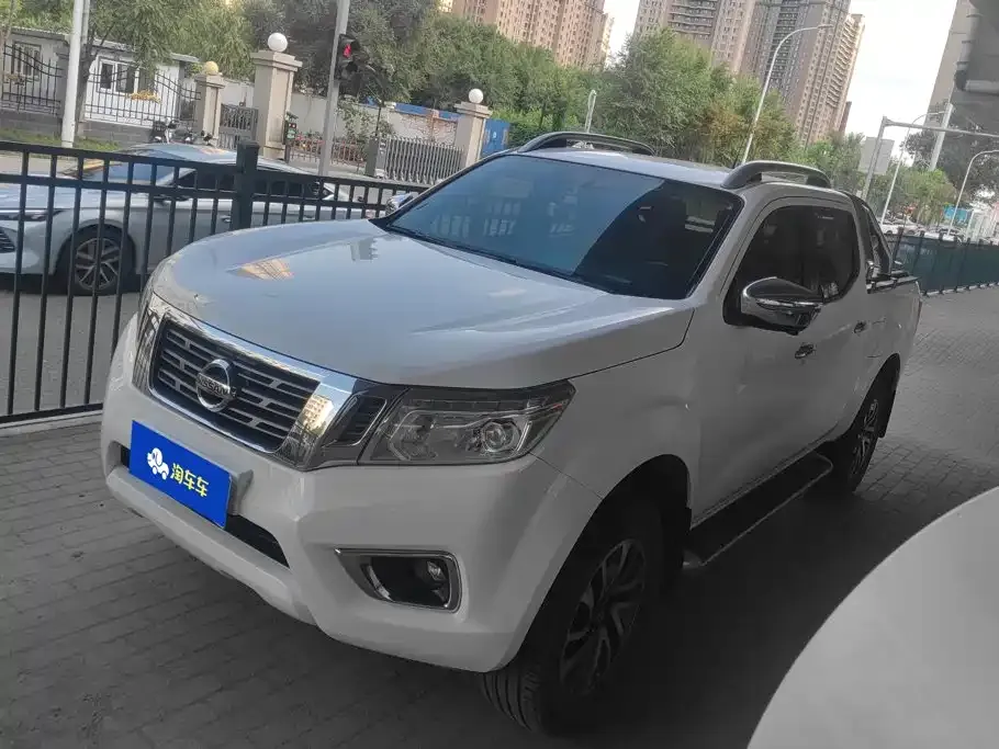 Nissan Navara — фото 1