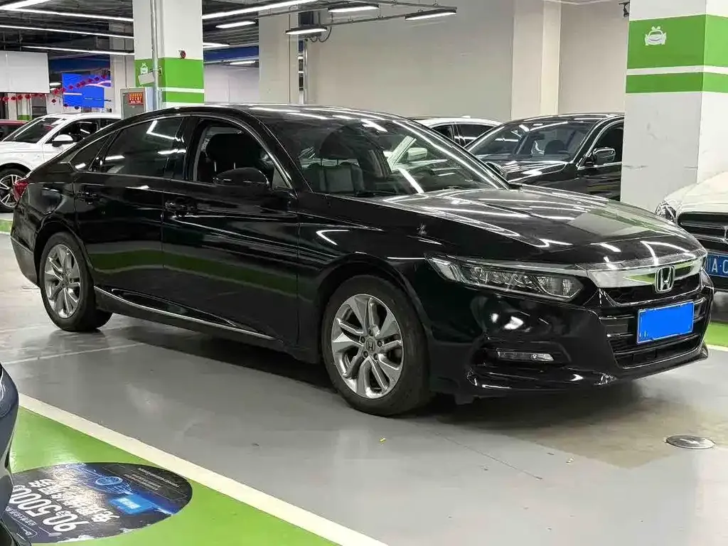 Honda Accord — фото 7