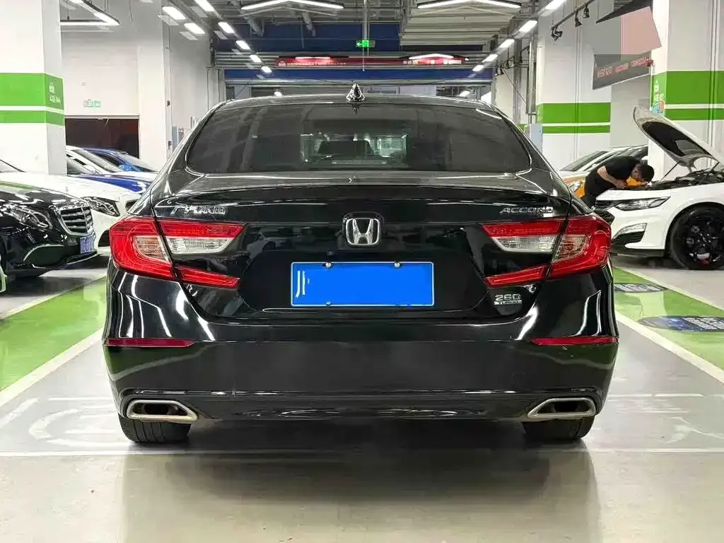 Honda Accord — фото 2