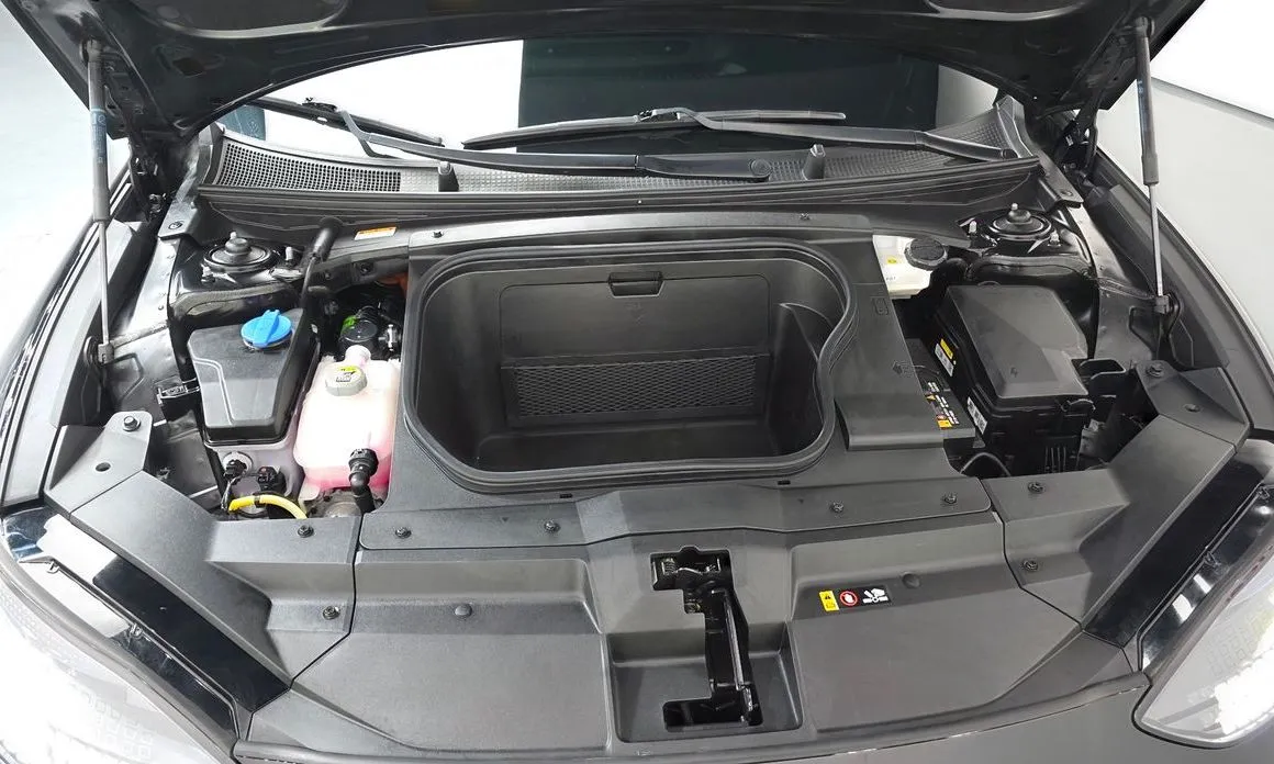Hyundai Ioniq6 2023 из KR, фото 10