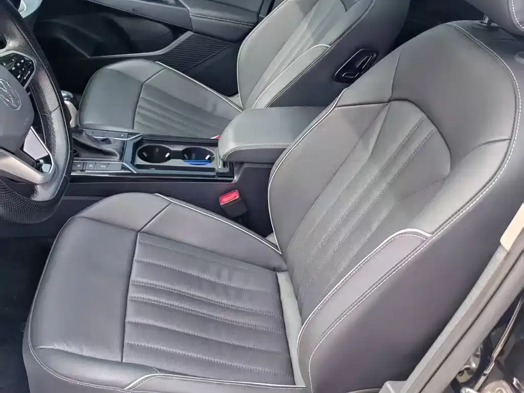 Volkswagen Passat — фото 9
