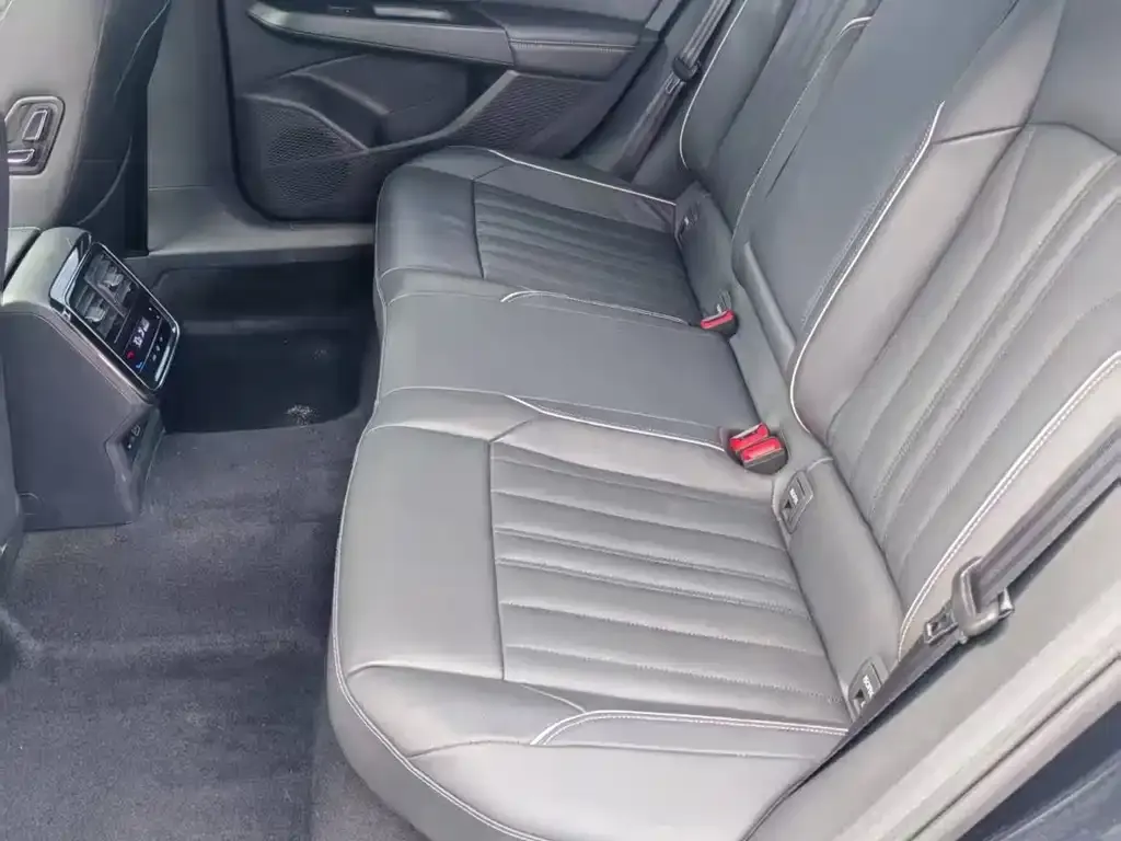 Volkswagen Passat — фото 5