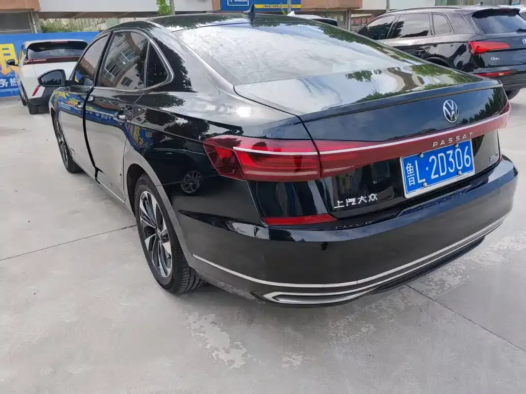 Volkswagen Passat — фото 8