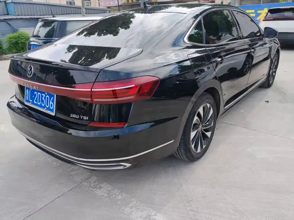 Volkswagen Passat — фото 7