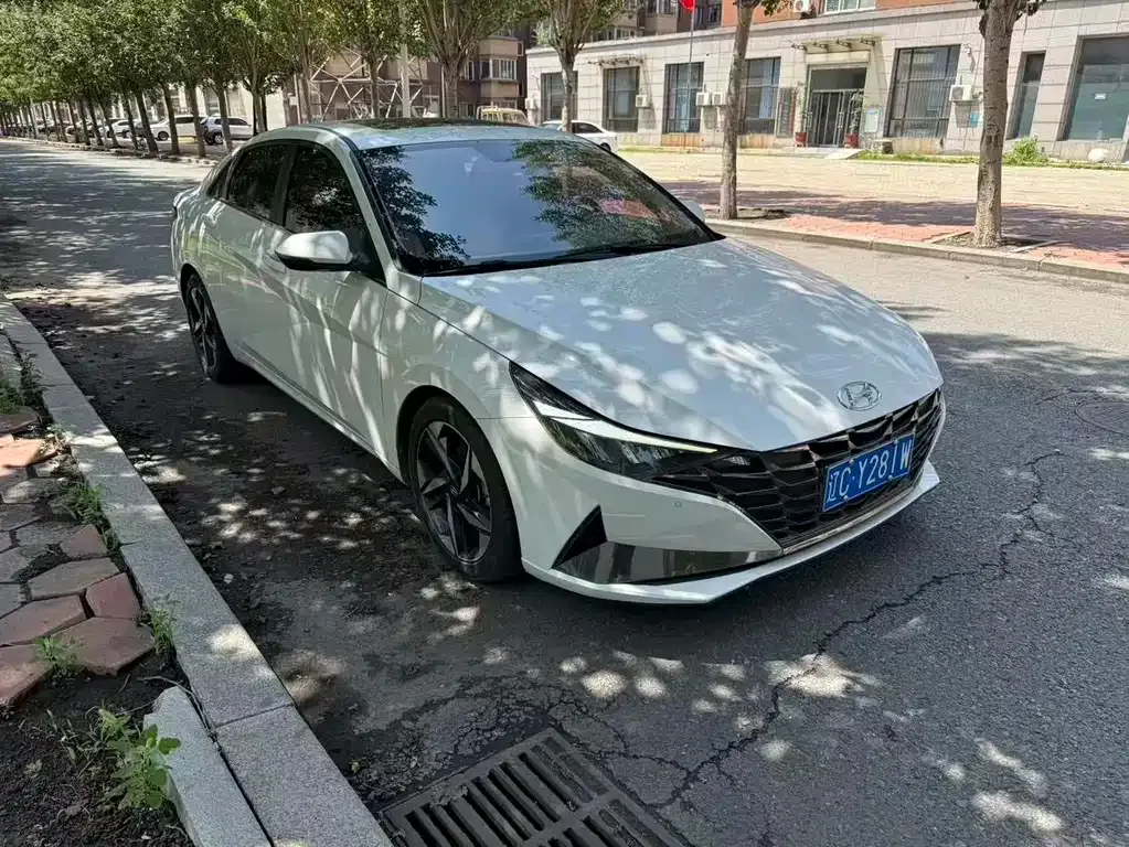 Hyundai Elantra — фото 9