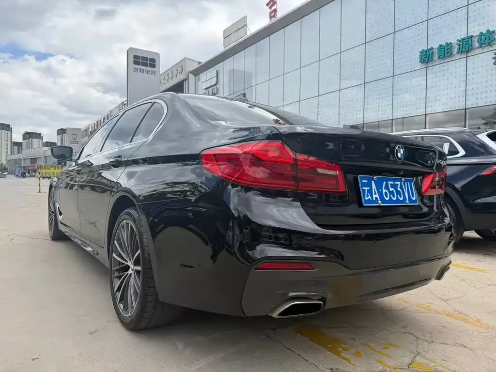 BMW 5 Series — фото 2