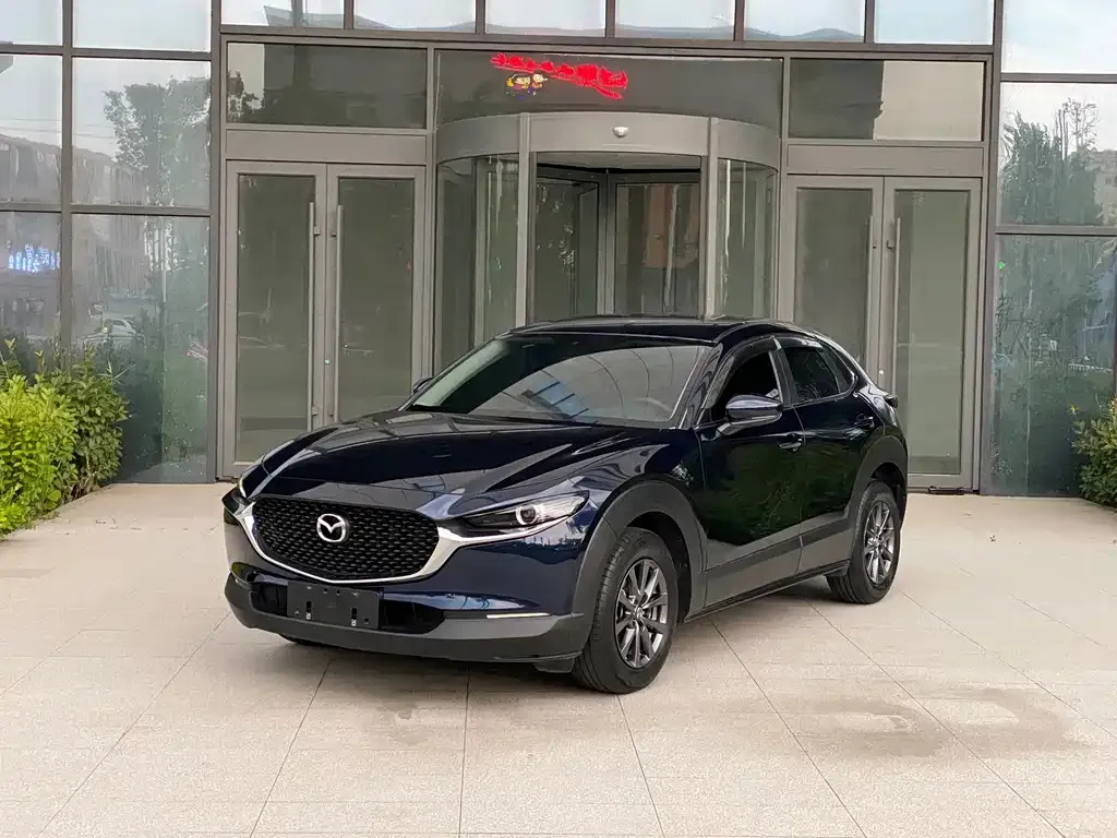 Mazda CX-30 — фото 1