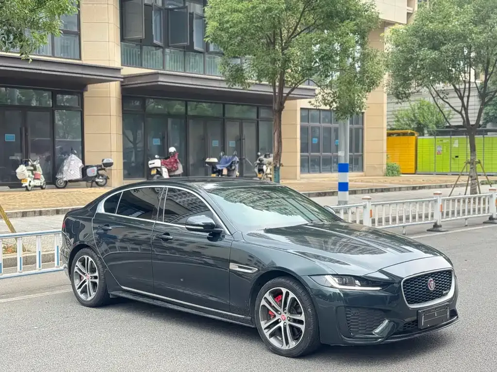 Jaguar XEL — фото 10