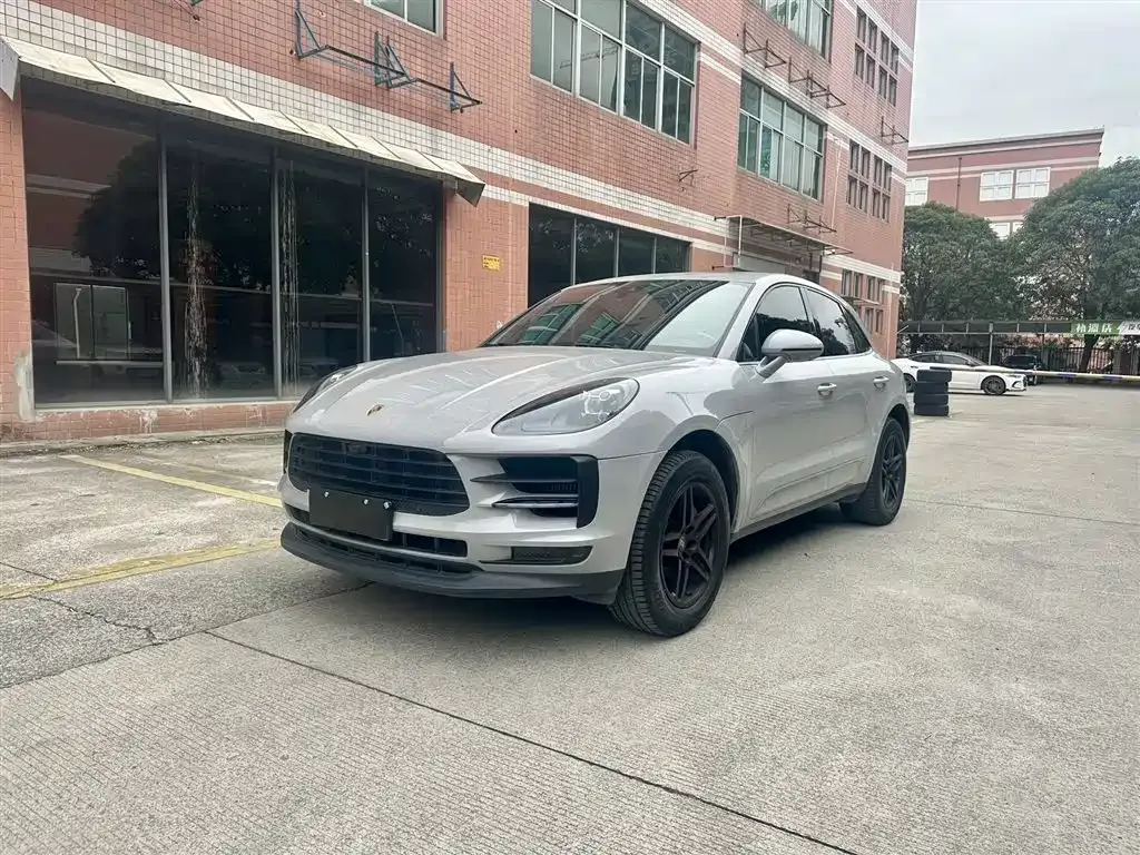 Porsche Macan — фото 1