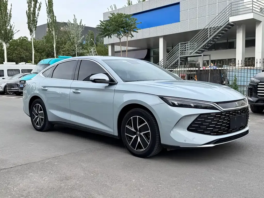 BYD Qin L — фото 1